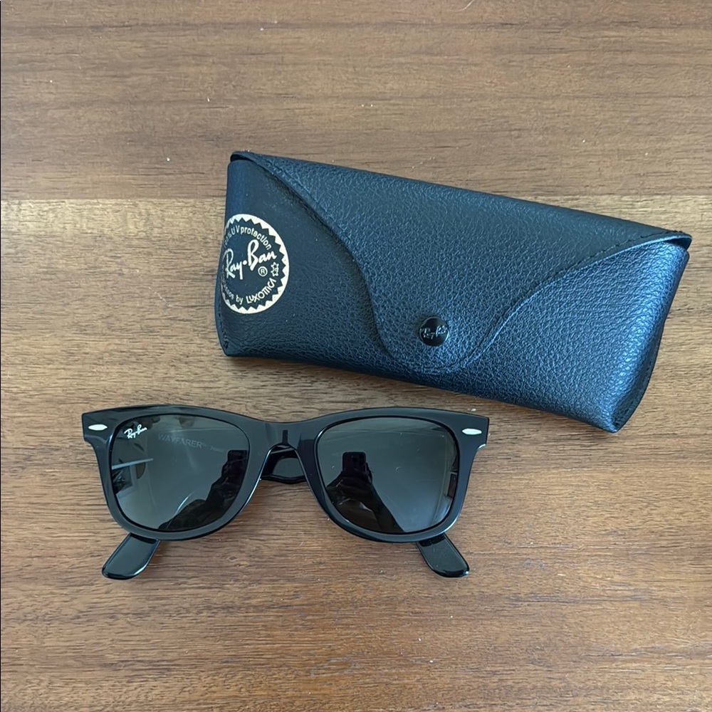 Ray-Ban Black Wayfarer Sunglasses